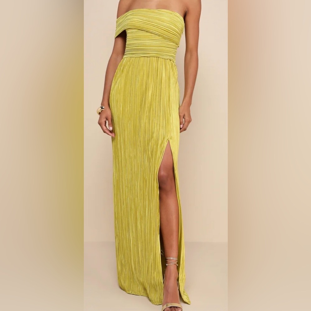 Pleated Side-Slit Maxi Skirt in Chartreuse
